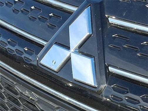 2024 Mitsubishi Outlander SEL