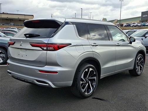 2024 Mitsubishi Outlander SEL