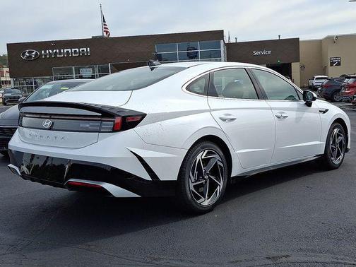 2026 Hyundai SONATA SEL