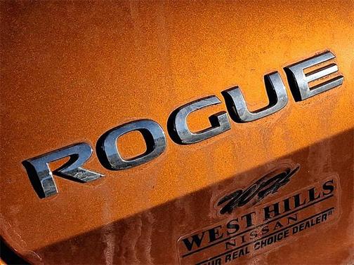 2018 Nissan Rogue SV