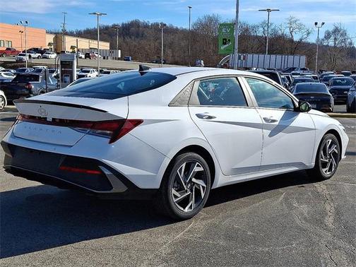 2025 Hyundai ELANTRA Sport
