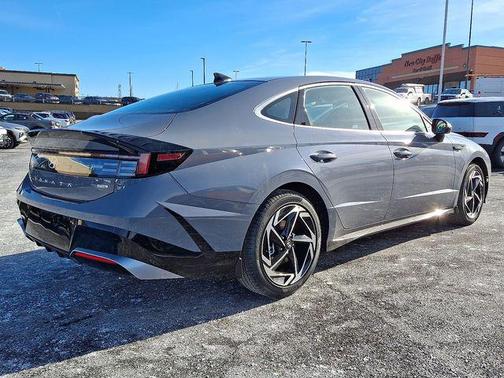 2026 Hyundai SONATA SEL