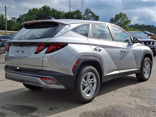 2026 Hyundai TUCSON SE