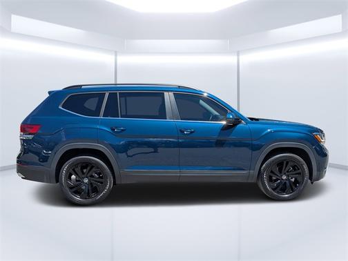 2022 Volkswagen Atlas 2.0T SE w/ Technology