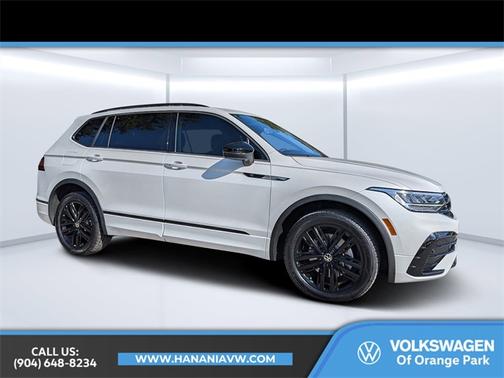 2022 Volkswagen Tiguan 2.0T SE R-Line Black