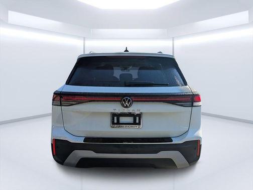 pure white 2026 Volkswagen Tiguan 2.0T S
