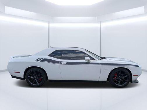 White Knuckle Clearcoat 2022 Dodge Challenger R/T