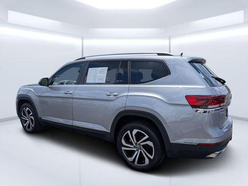 Silver Metallic 2022 Volkswagen Atlas 3.6L SEL