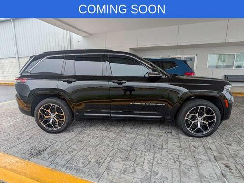 Diamond Black Crystal Pearlcoat 2024 Jeep Grand Cherokee 4xe Summit Reserve