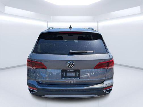 Gray 2023 Volkswagen Taos 1.5T SE