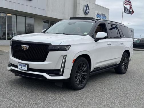 Crystal White Tri-Coat 2022 Cadillac Escalade Sport