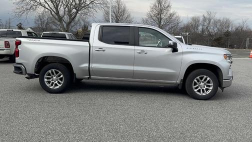 Silver Ice Metallic 2022 Chevrolet Silverado 1500 LT