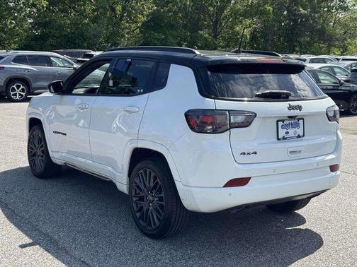 Bright White Clearcoat 2023 Jeep Compass Limited