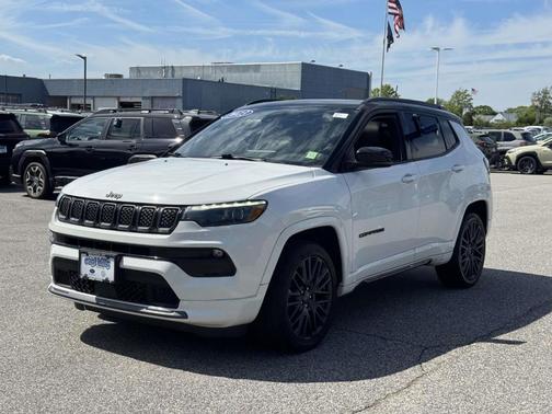 Bright White Clearcoat 2023 Jeep Compass Limited