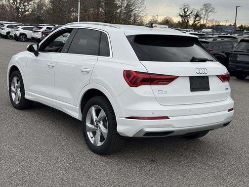 Ibis White 2021 Audi Q3 40 Premium