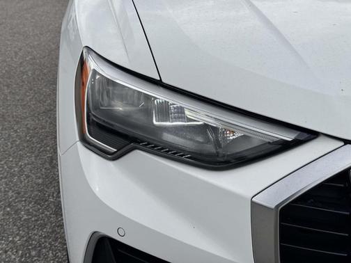 Ibis White 2021 Audi Q3 40 Premium