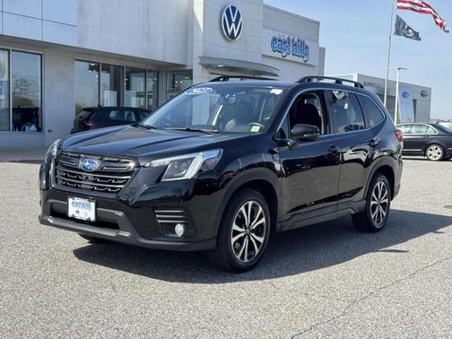 Crystal Black Silica 2023 Subaru Forester Limited