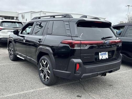 Crystal Black Silica 2026 Subaru Outback Touring XT