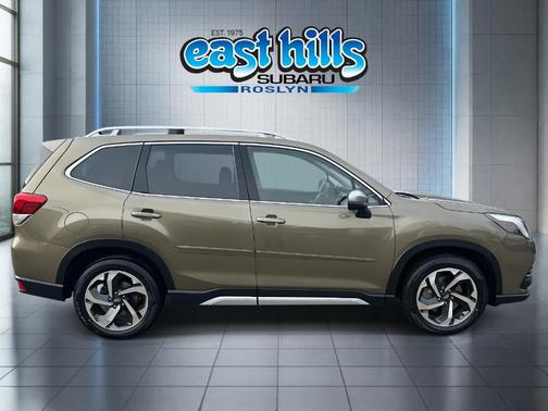 Autumn Green Metallic 2023 Subaru Forester 2.5i Touring