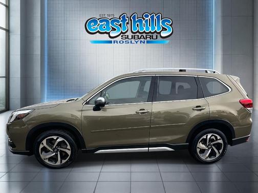 Autumn Green Metallic 2023 Subaru Forester 2.5i Touring