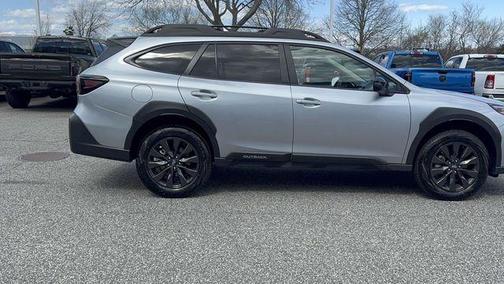 Ice Silver Metallic 2025 Subaru Outback Onyx Edition XT