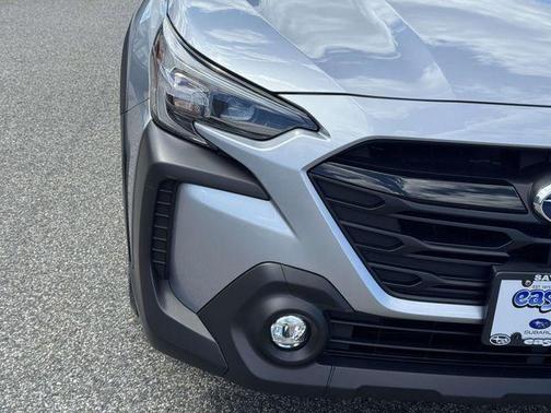 Ice Silver Metallic 2025 Subaru Outback Onyx Edition XT