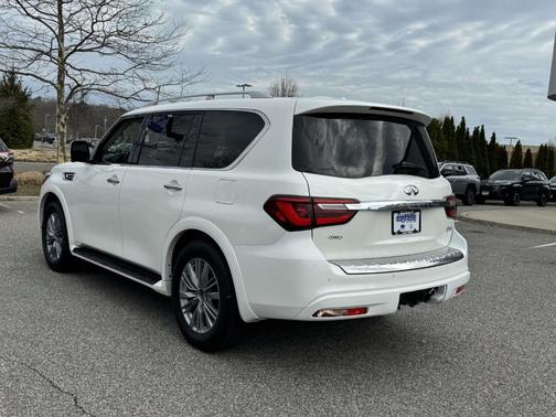 Moonstone White 2024 INFINITI QX80 Luxe