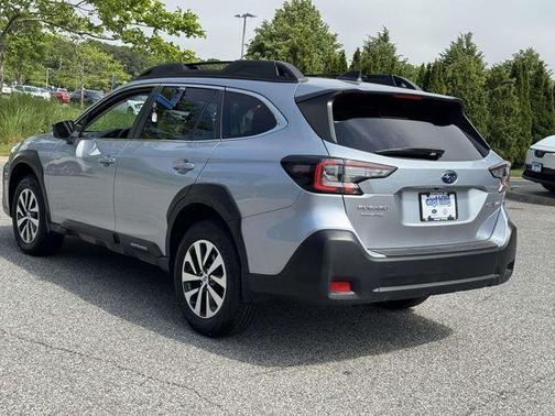 Ice Silver Metallic 2023 Subaru Outback Premium