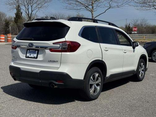 Crystal White Pearl 2025 Subaru Ascent Premium