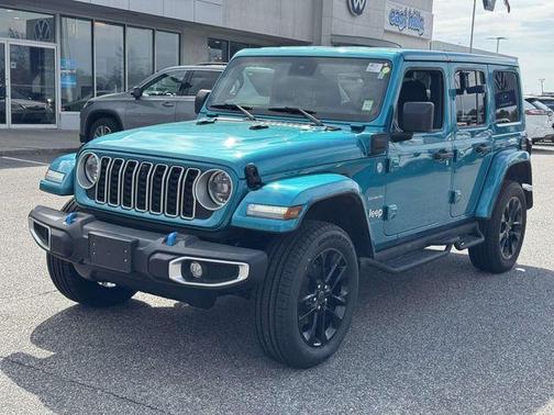 Pearlcoat 2024 Jeep Wrangler 4xe Sahara