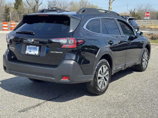 Crystal Black Silica 2025 Subaru Outback Premium
