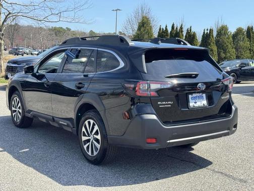 Crystal Black Silica 2025 Subaru Outback Premium