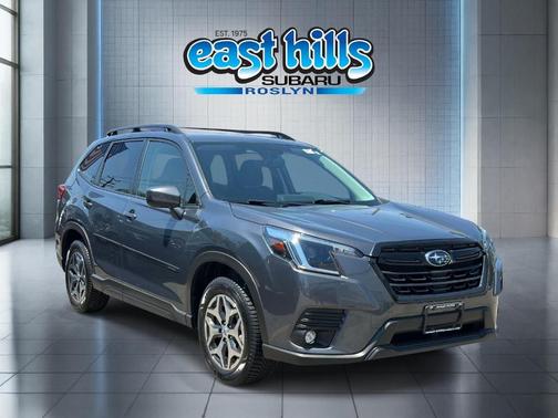 Magnetite Gray Metallic 2024 Subaru Forester Premium