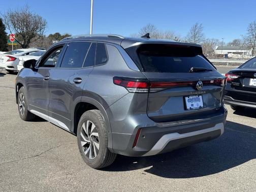 Platinum Gray Metallic 2025 Volkswagen Tiguan 2.0T S