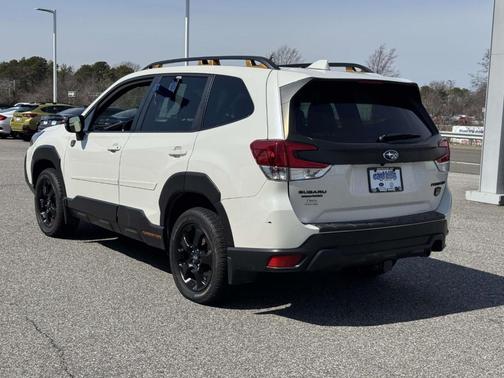 Crystal White Pearl 2023 Subaru Forester Wilderness