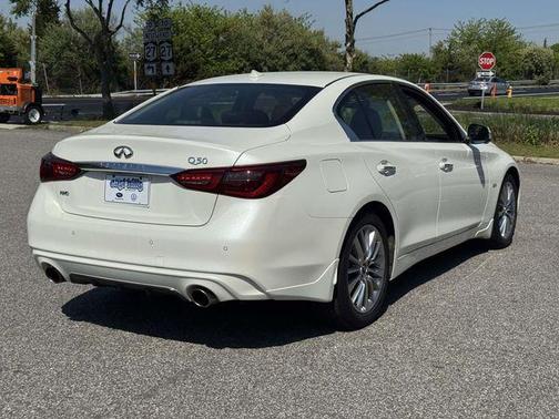 Majestic White 2018 INFINITI Q50 3.0t LUXE