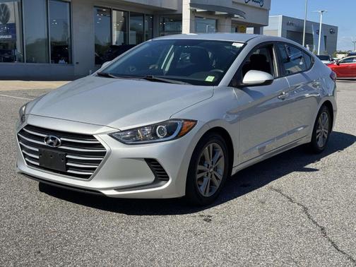 Symphony Silver 2018 Hyundai ELANTRA SEL