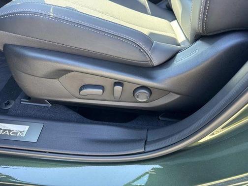 Deep Emerald Green 2026 Subaru Outback Limited XT