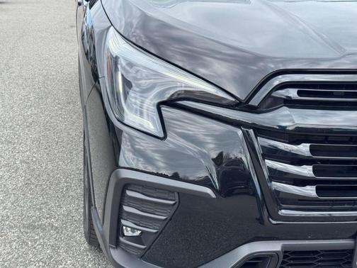 Crystal Black Silica 2023 Subaru Ascent Onyx Edition Limited