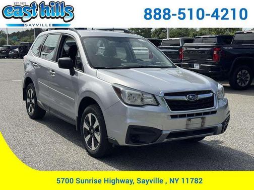 Ice Silver Metallic 2017 Subaru Forester 2.5i