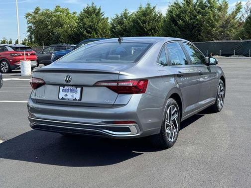 Platinum Gray Metallic 2023 Volkswagen Jetta 1.5T SEL