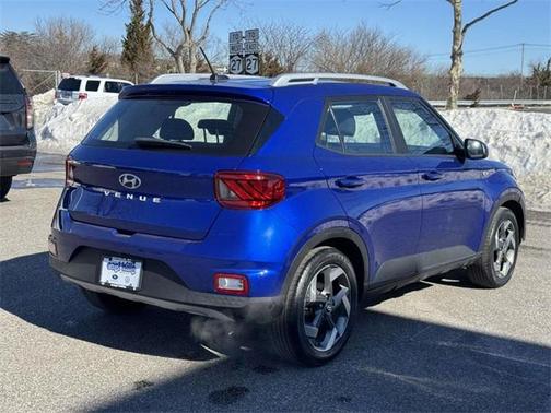 2023 Hyundai VENUE SEL