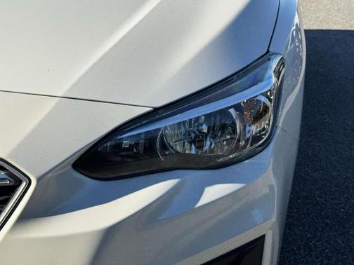 2018 Subaru Impreza 2.0i Premium