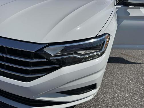 Pure White 2020 Volkswagen Jetta 1.4T SE