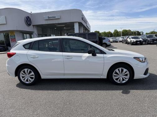 Crystal White Pearl 2023 Subaru Impreza Base