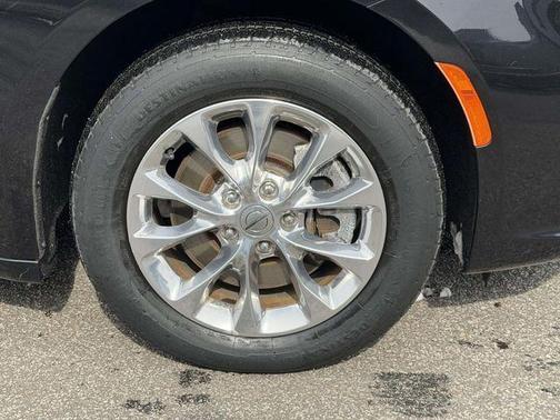 2021 Chrysler Pacifica Touring-L