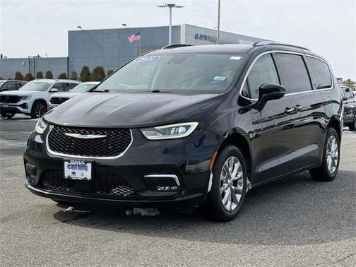 2021 Chrysler Pacifica Touring-L