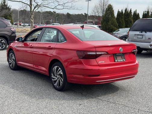 Tornado Red 2021 Volkswagen Jetta 1.4T SEL