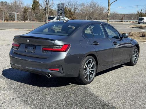 2019 BMW 330 i xDrive