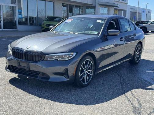 2019 BMW 330 i xDrive